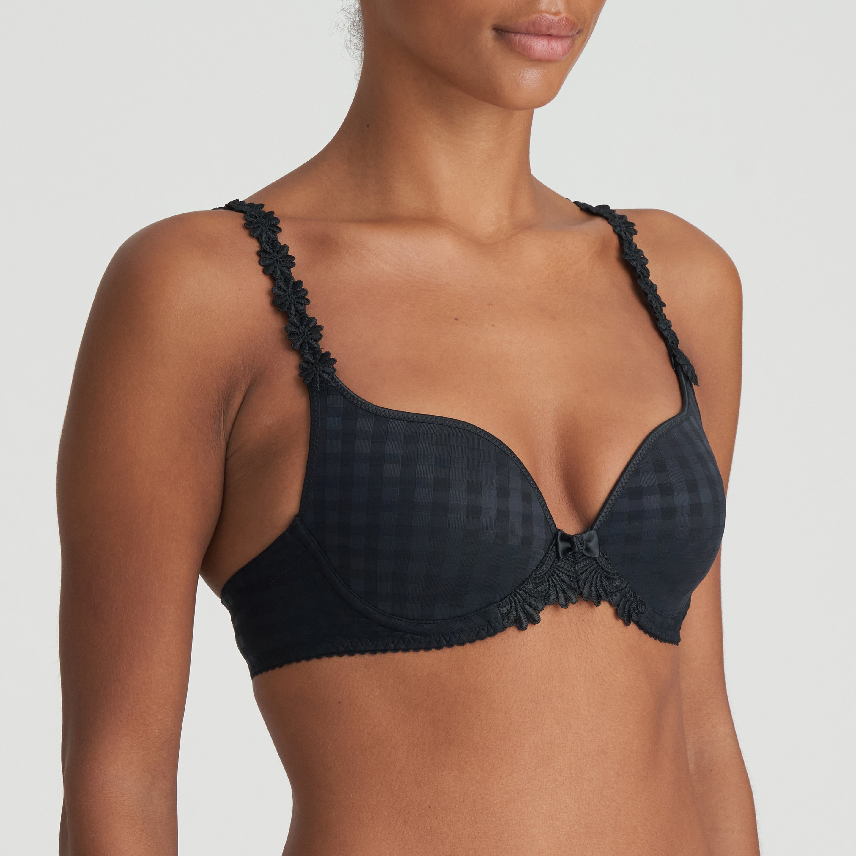 AVERO Unterlegter BH Herzform