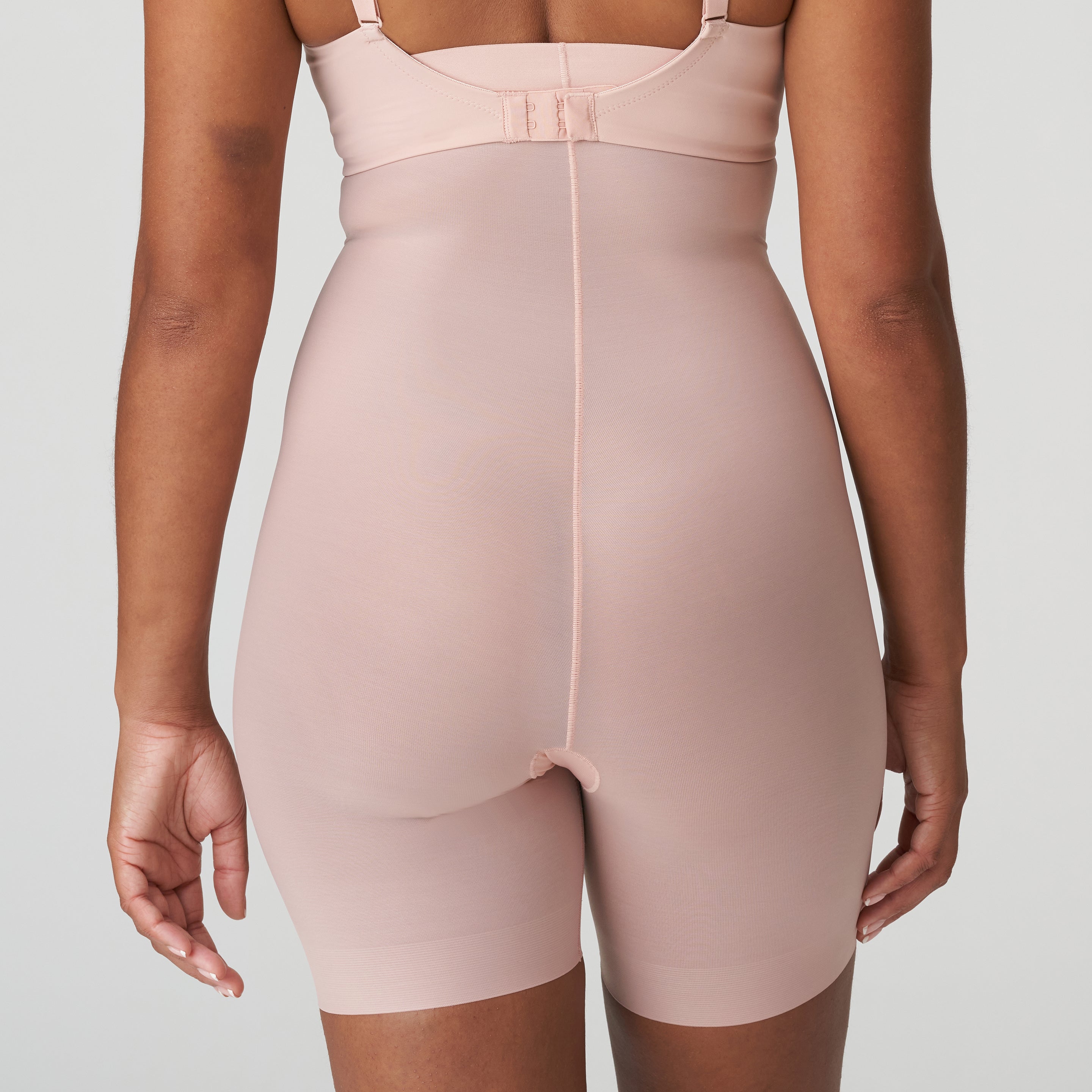 FIGURAS Glättender Slip mit Beinen