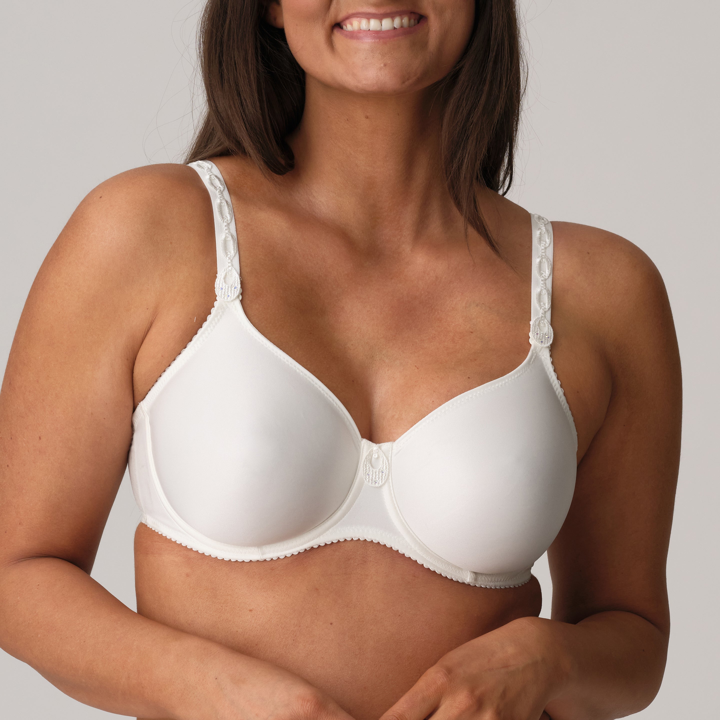 SATIN Vollschalen-BH nahtlos