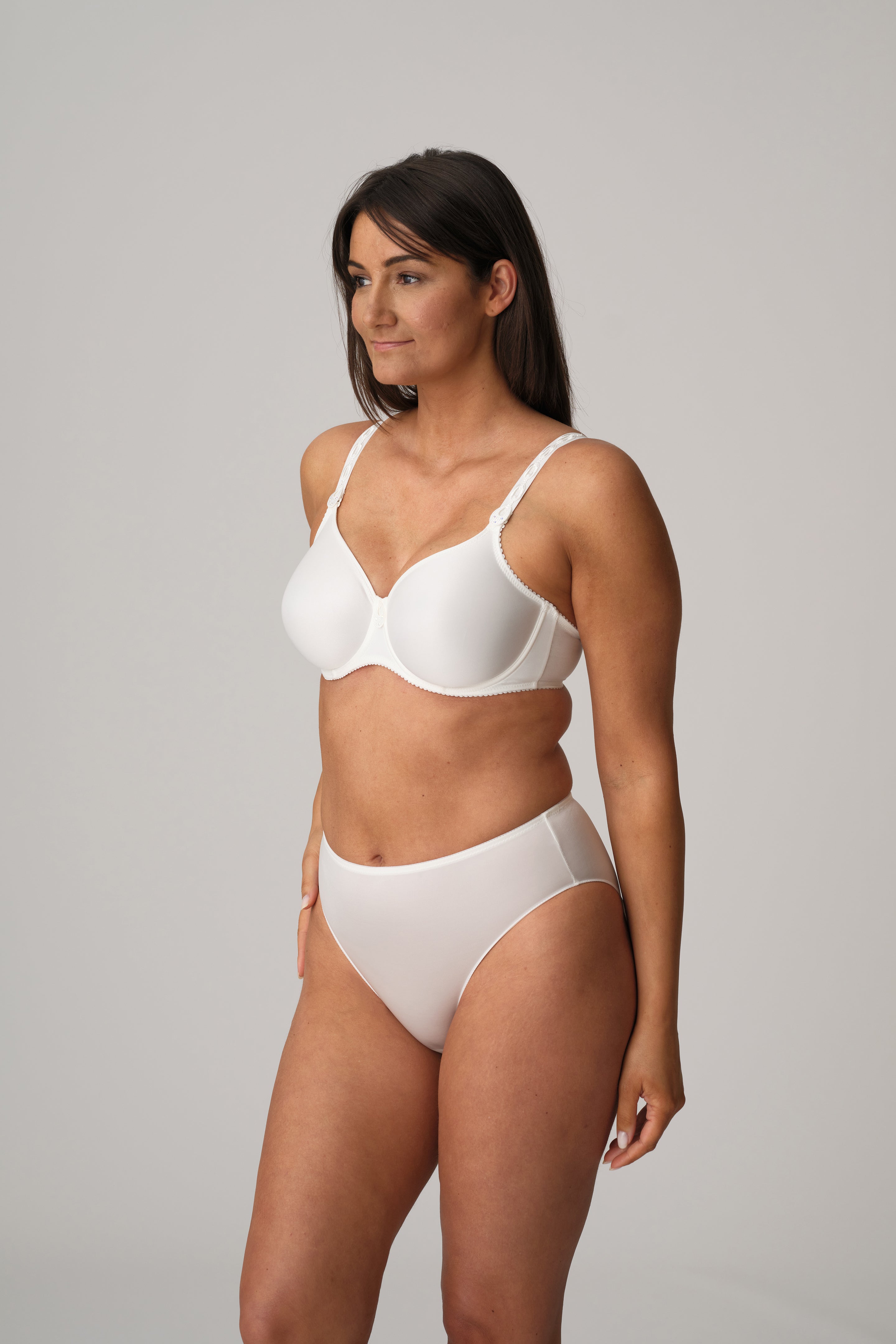 SATIN Vollschalen-BH nahtlos