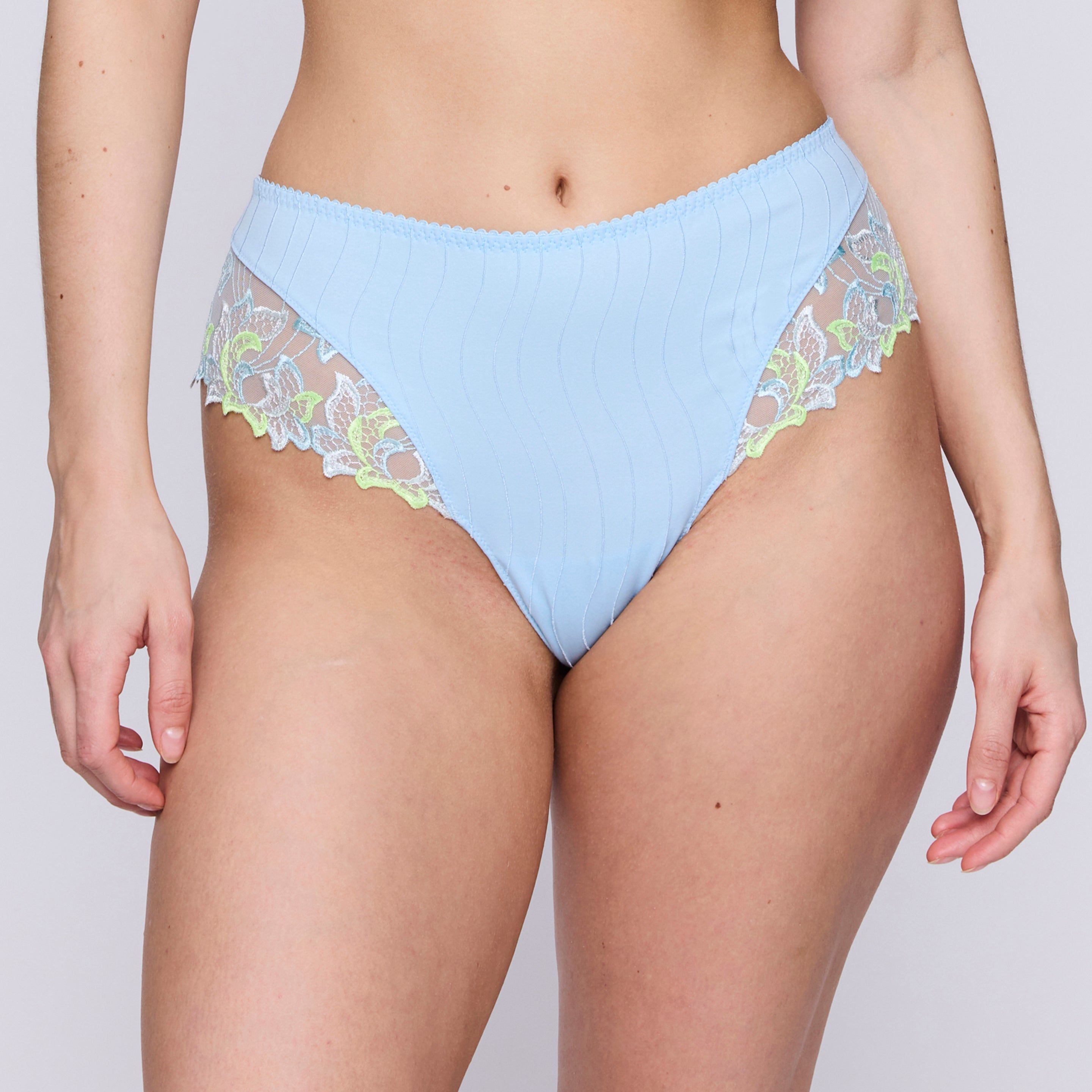 DEAUVILLE Luxus String