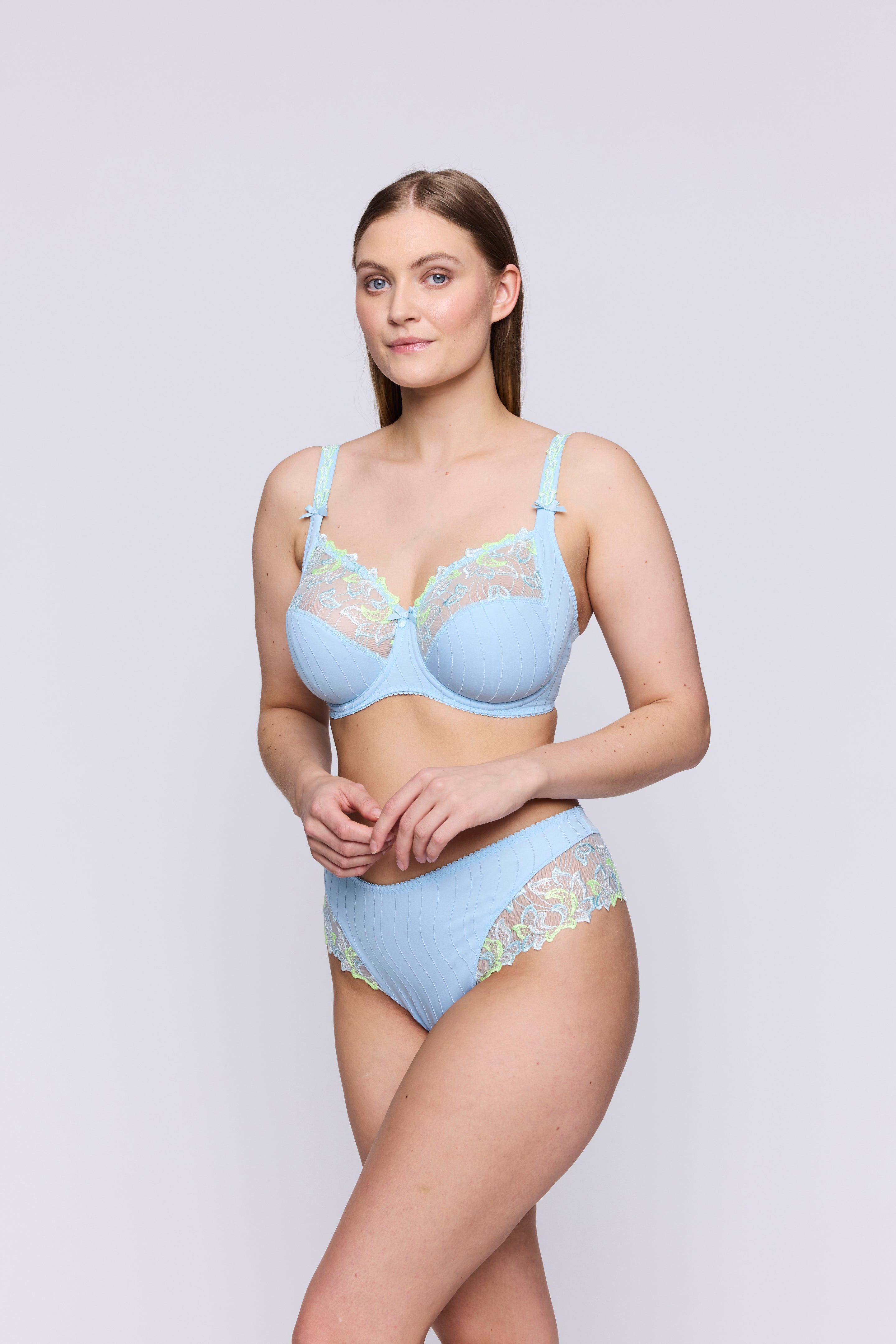 DEAUVILLE Luxus String
